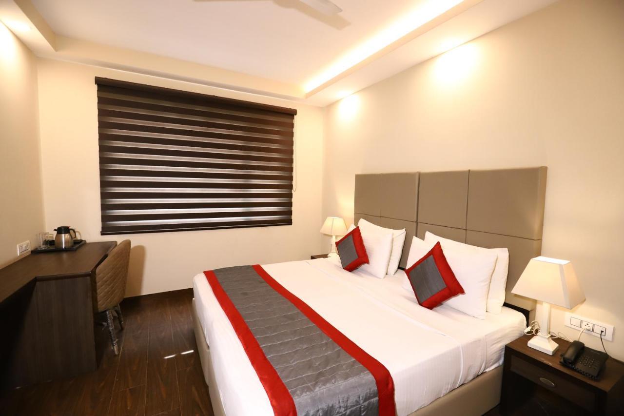 Hotel Azulo Inn Bhikaji Cama Place Delhi - Couple Friendly Local Ids Accepted Neu-Delhi Exterior foto